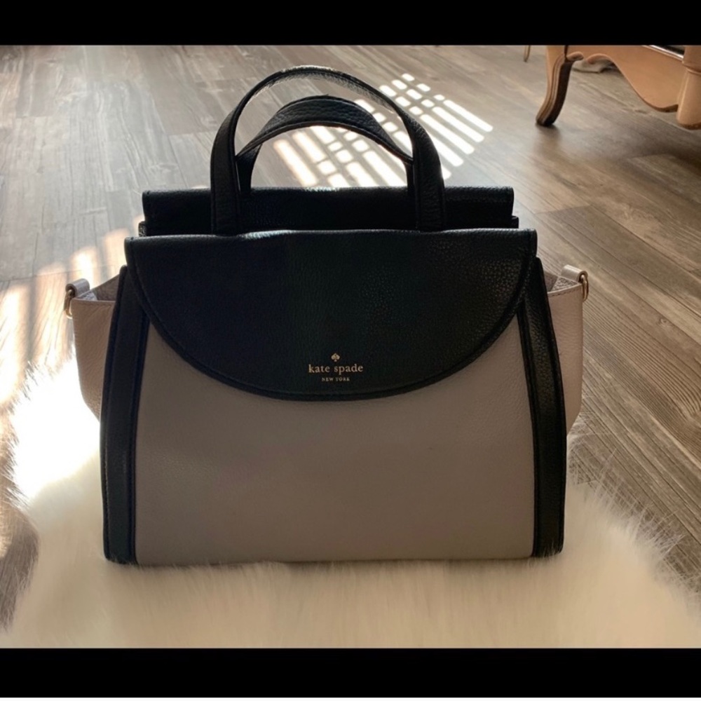 Kate Spade Cobble Hill Adrienne Bag ♠️